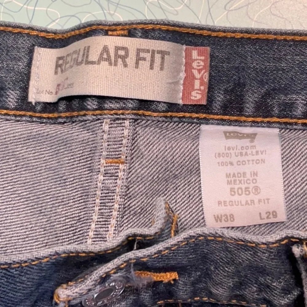 Levi’s 505 Regular Fit Dark Denim Jeans - Picture 5 of 5